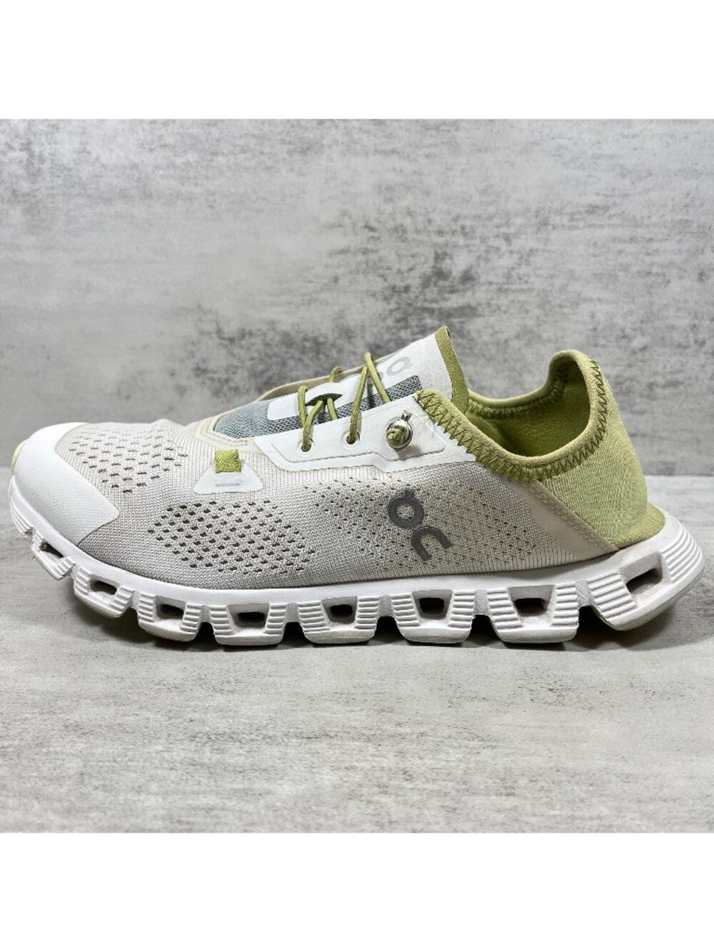 On Cloud 5 Coast Running Shoes - Women's Size 7.5 - White Green - Picture 1 of 9